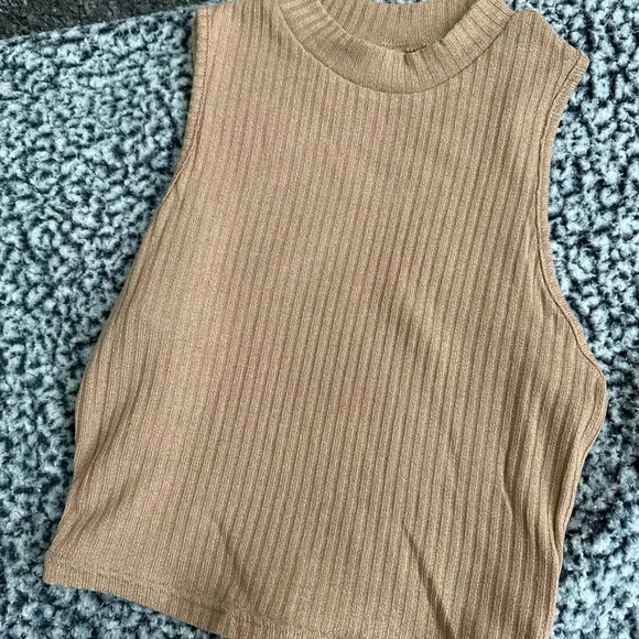 tan ribbed mock neck cropped tank - Picture 6 of 7